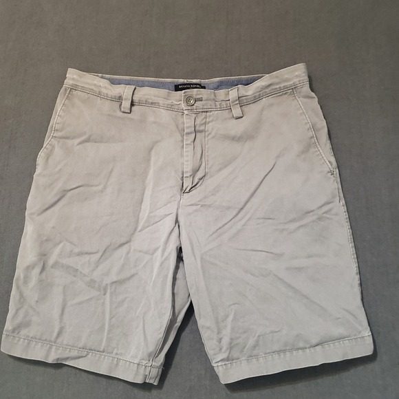 Banana Republic Other - Banana Republic Aiden Shorts Mens 32 Gray Chino Cotton Flat Front Casual